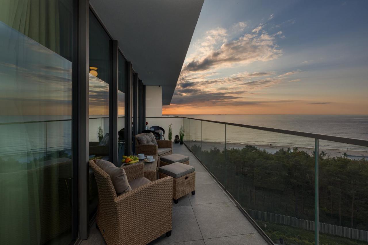 Royallux Apartment Waves Resort & Spa - Sea View From Balcony By Renters Prestige Miedzyzdroje Exterior photo