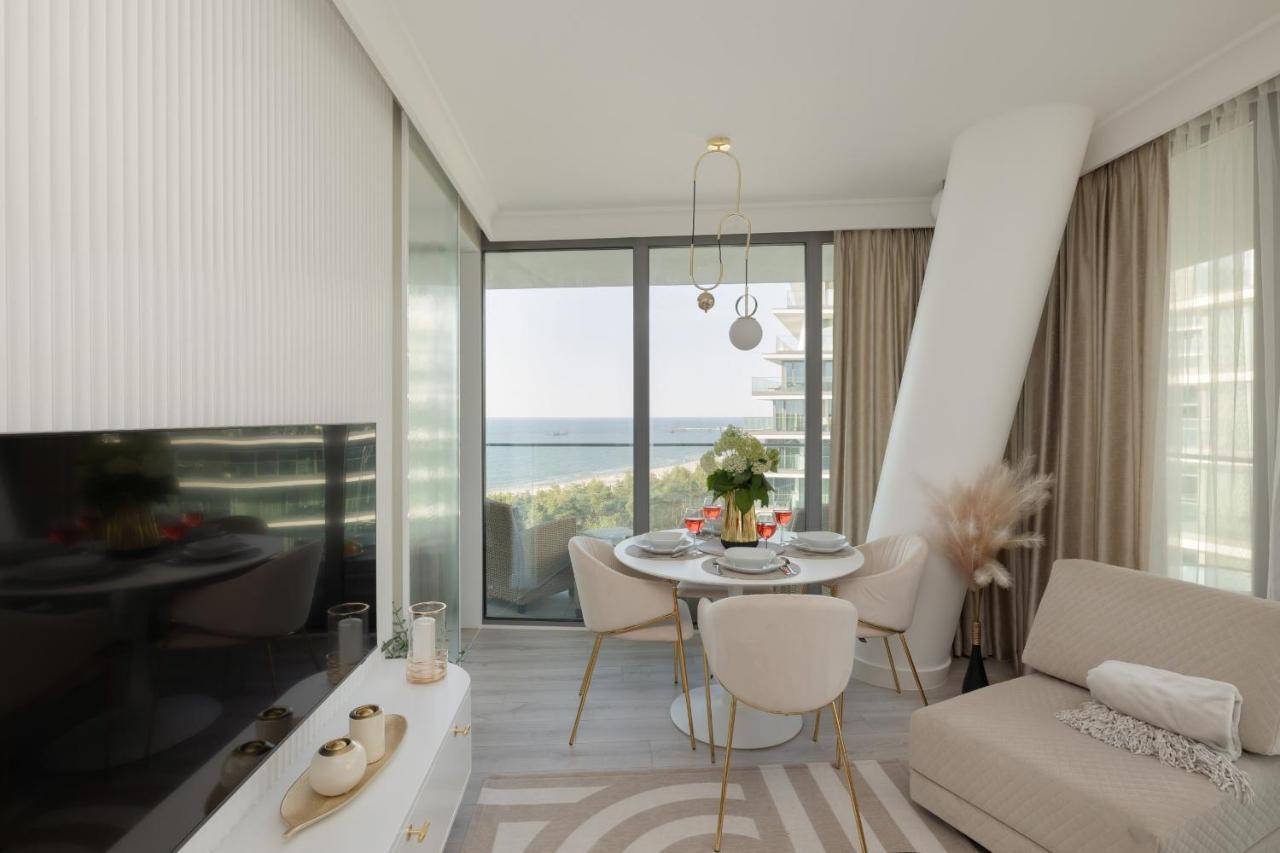 Royallux Apartment Waves Resort & Spa - Sea View From Balcony By Renters Prestige Miedzyzdroje Exterior photo