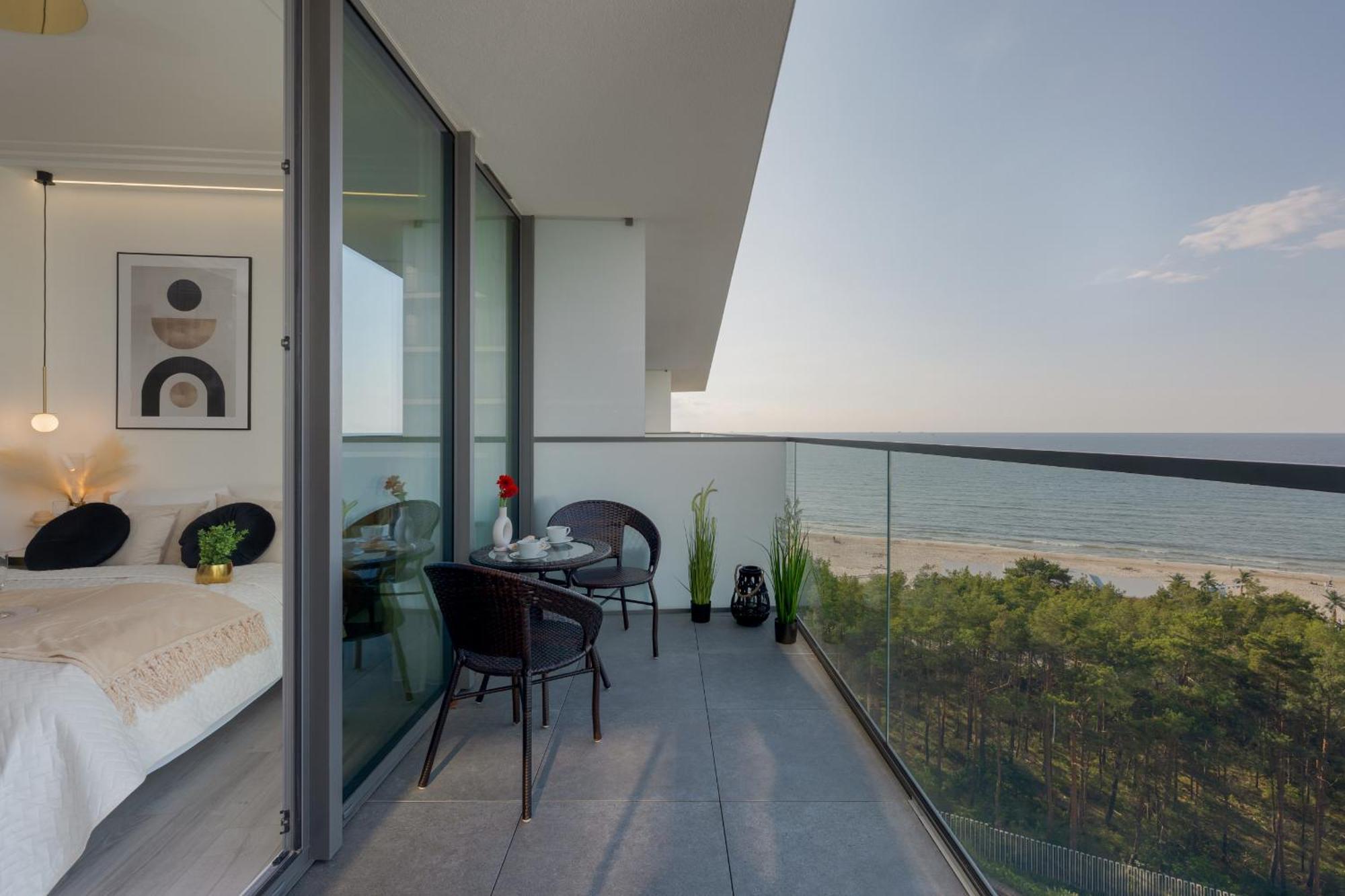 Royallux Apartment Waves Resort & Spa - Sea View From Balcony By Renters Prestige Miedzyzdroje Exterior photo